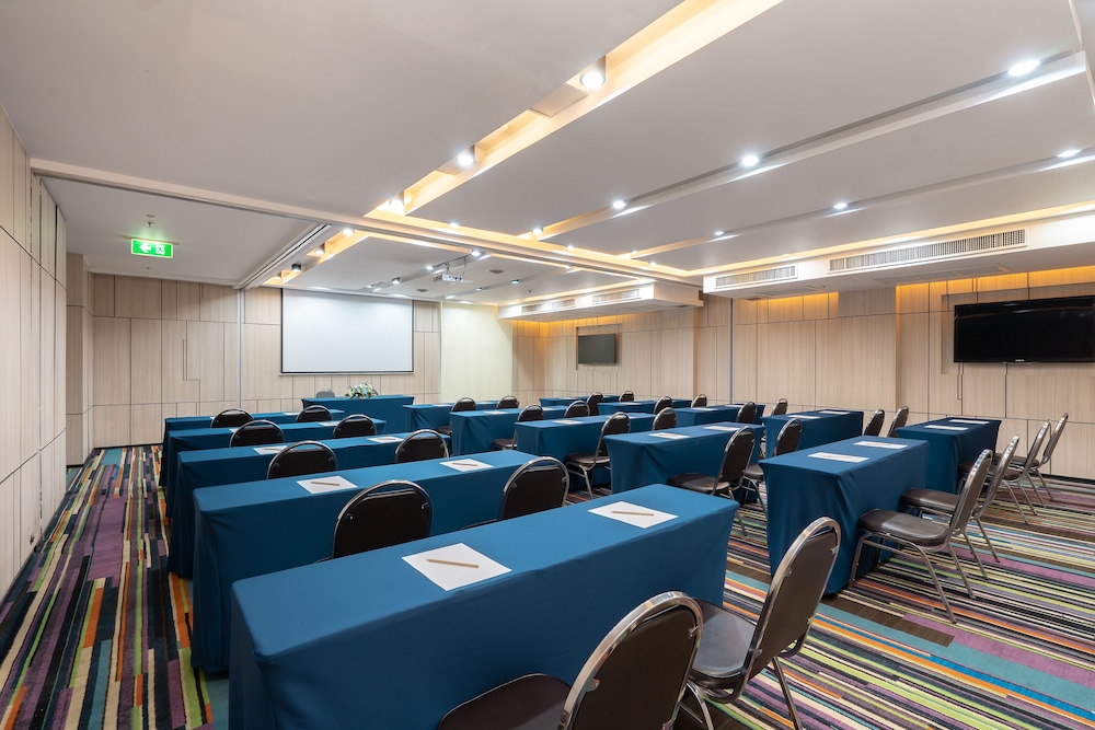 Vic3 Bangkok Hotel 63/74