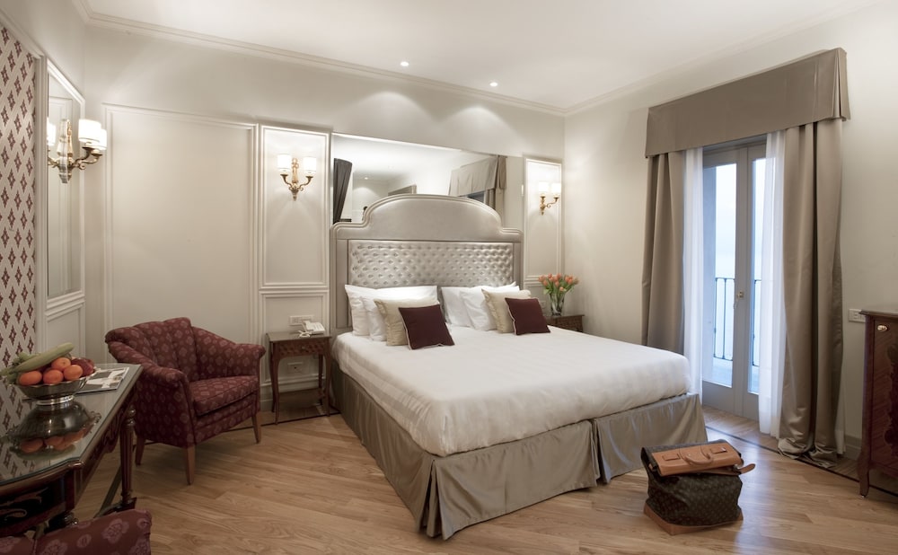 Hotel Villa Flori 24/73