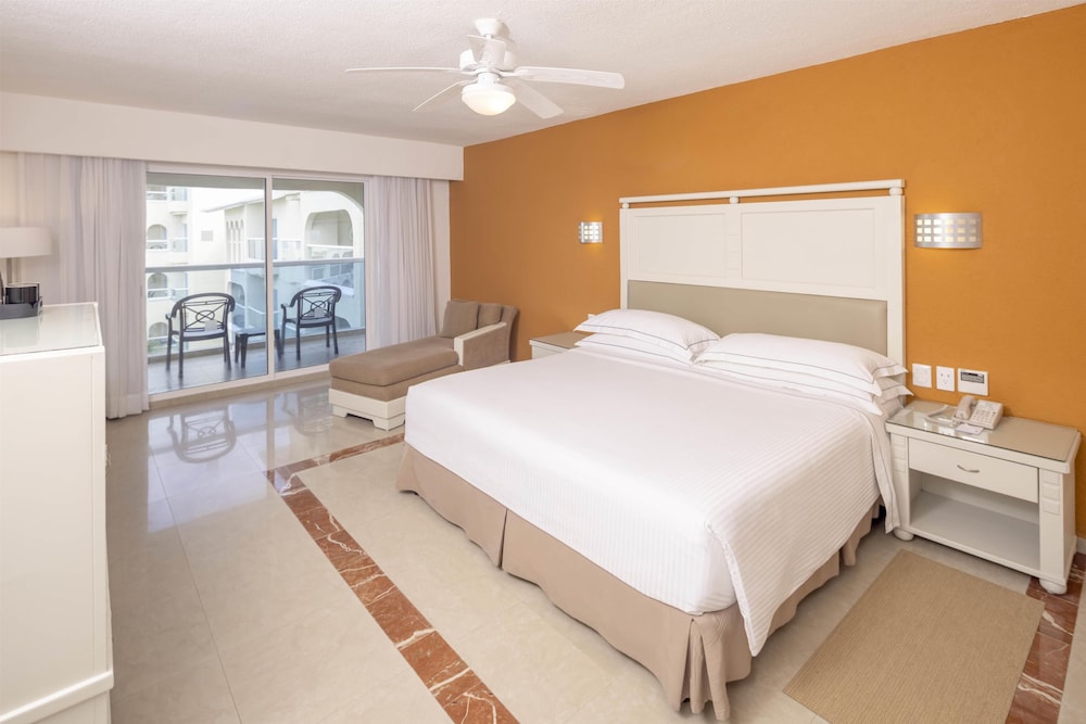 Room, 2 Double Beds, Terrace, Occidental Costa Cancun 6/10