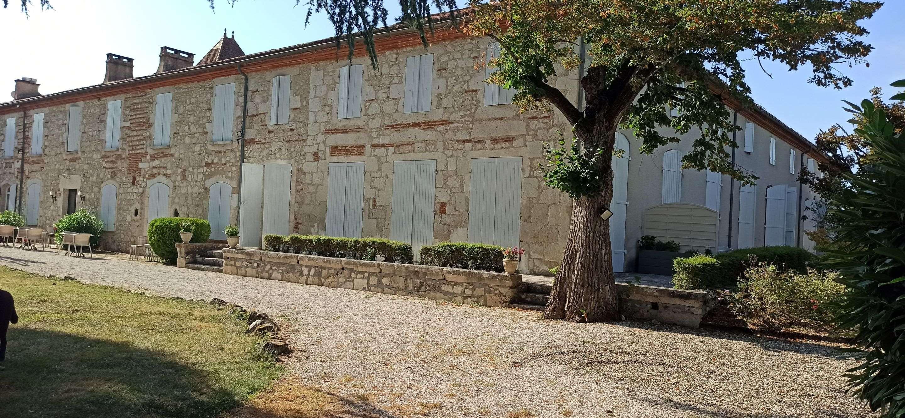 HOTEL LE PRINCE NOIR 54/57