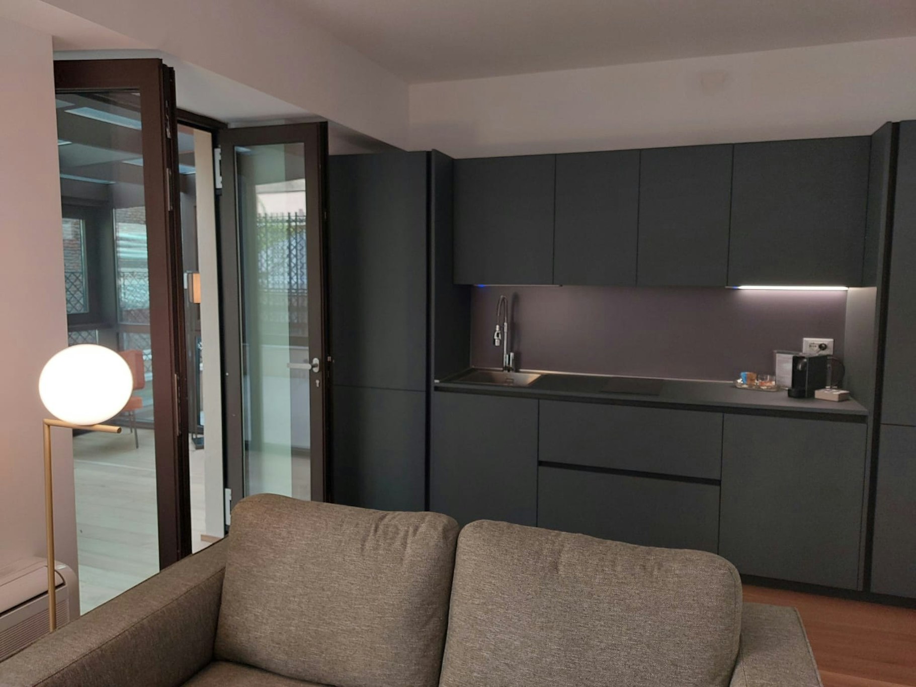 NJ Hotels & Apartments 32/49