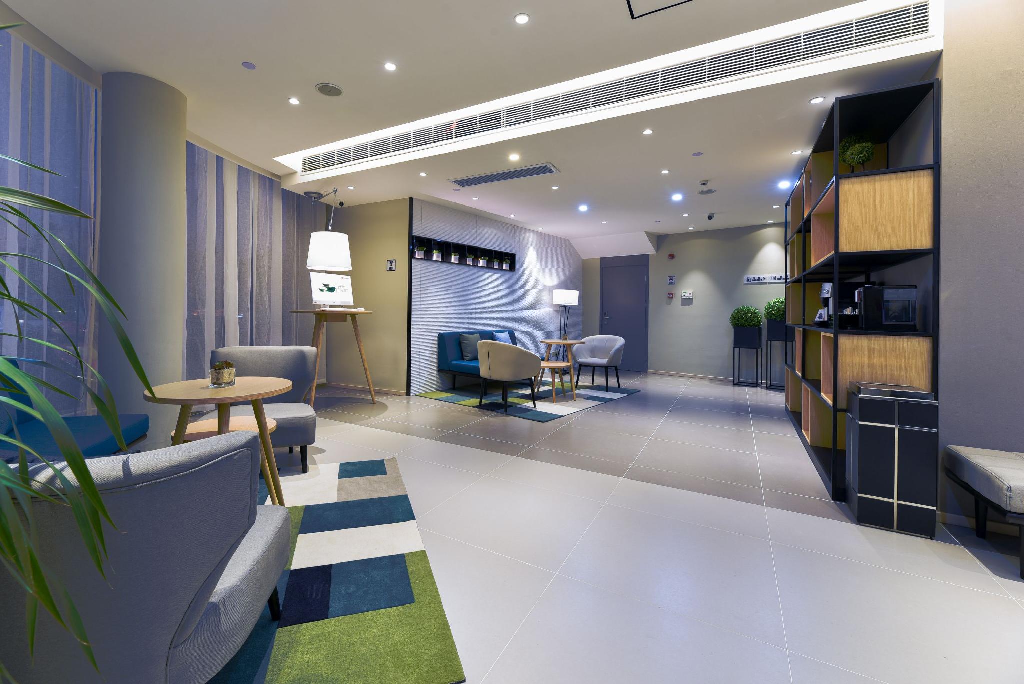 Homeinn Selected (Wuxi Anzhen East High-speed Railway Station) 6/36