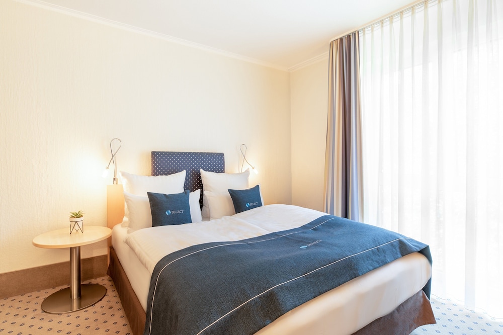 Holiday Inn - The Niu, Stream Monchengladbach 24/71