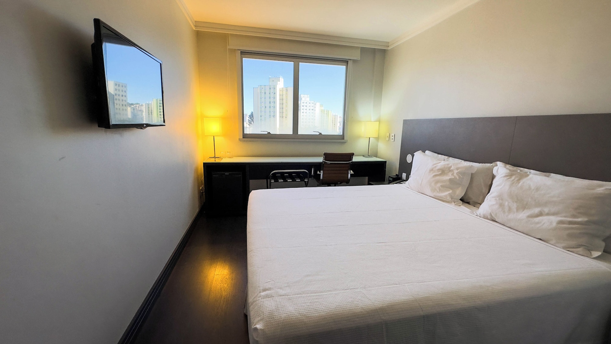 GRAND, GRAN VIVENZO, SUPERIOR, KING BED
