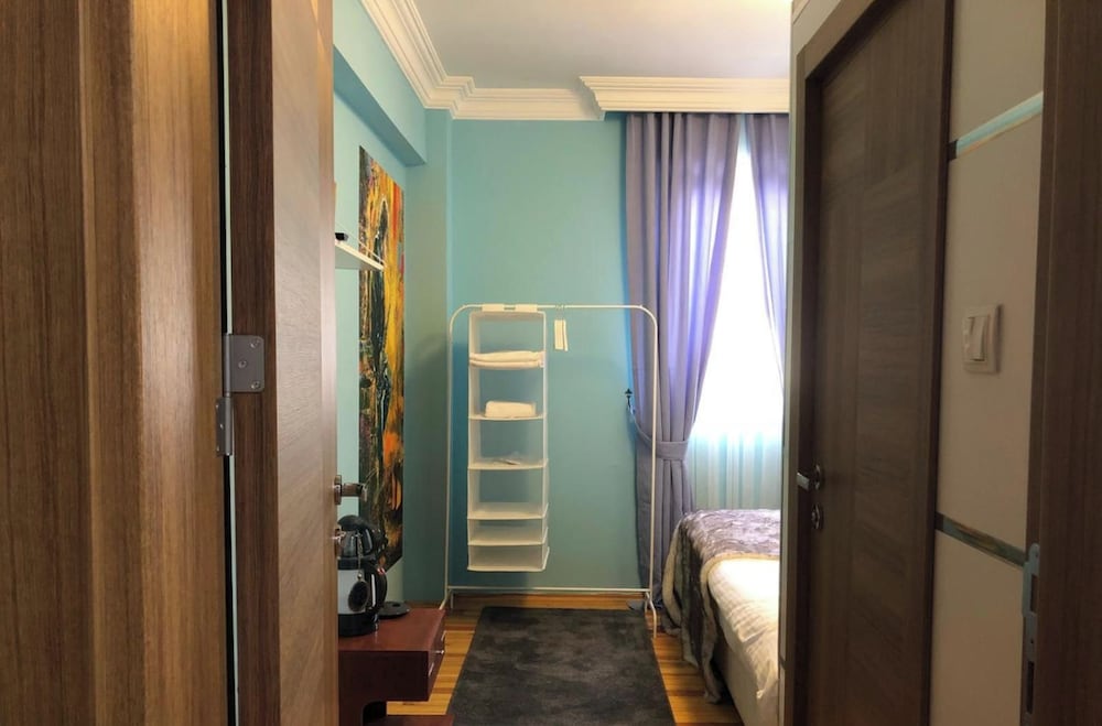 Abant Bahceli Kosk 23/50