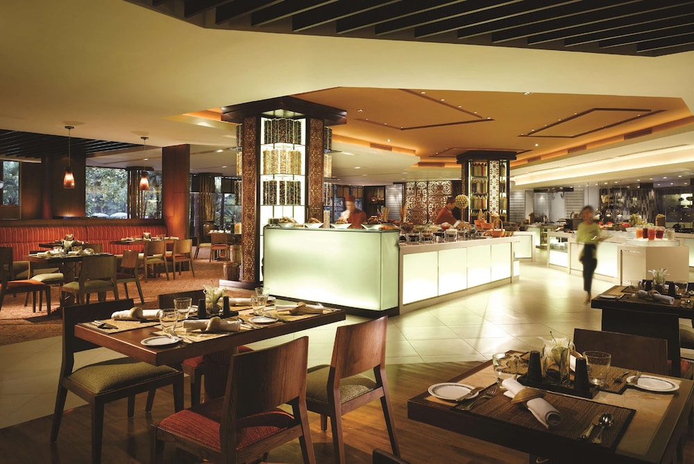 Shangri La Hotel Surabaya Kt 51/65