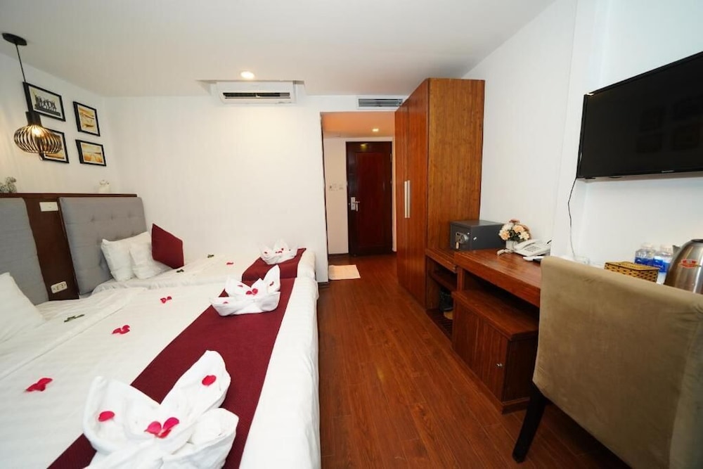 NT Elysian Hotel 33/76