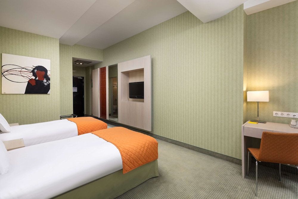 Golden Tulip Ana Tower Sibiu 10/50