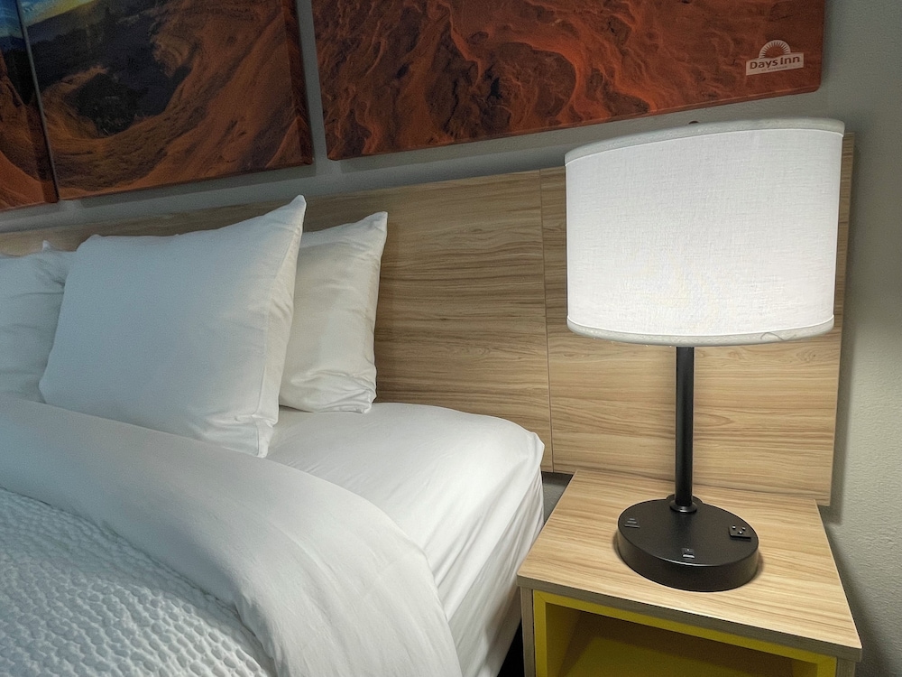 Days Inn by Wyndham Sulphur Springs 28/43