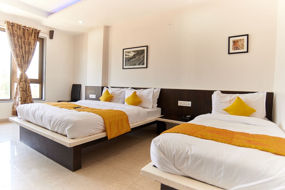 Hotel Sai Bansi 14/36