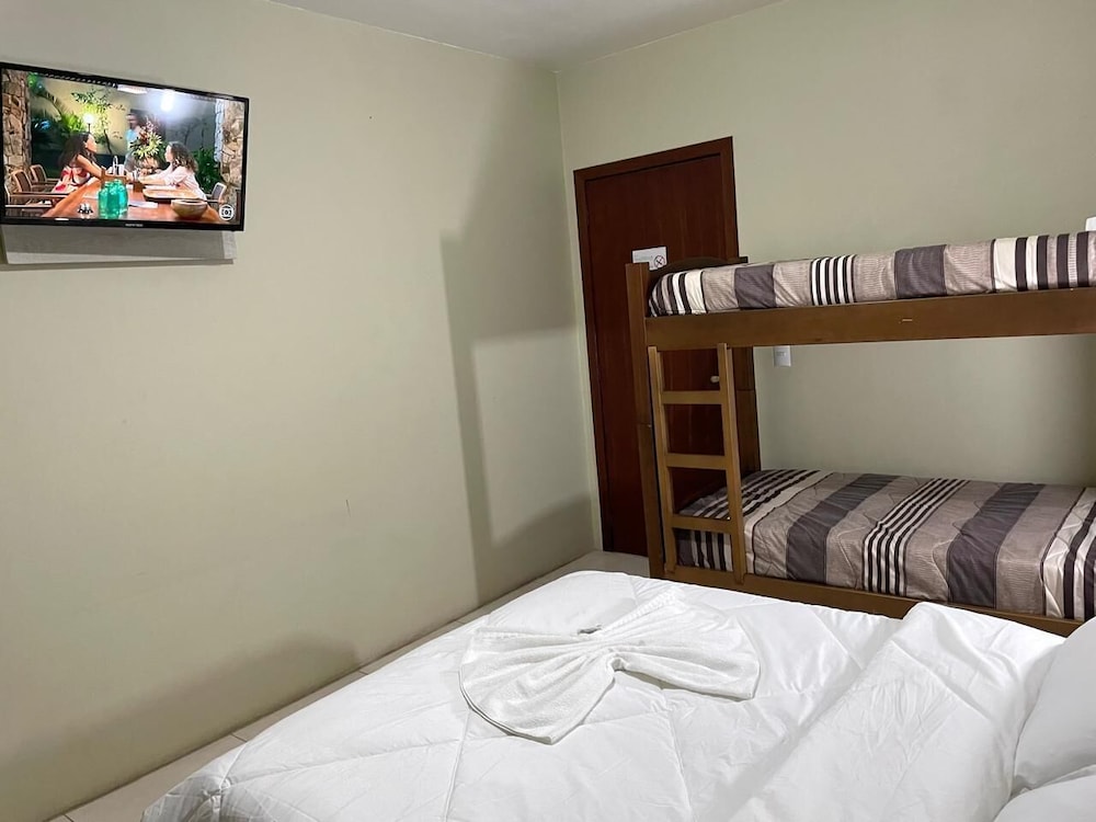 غرفة قياسية بسريرين مزدوجين وسرير بطابقين، Marechal Plaza Hotel 2/4