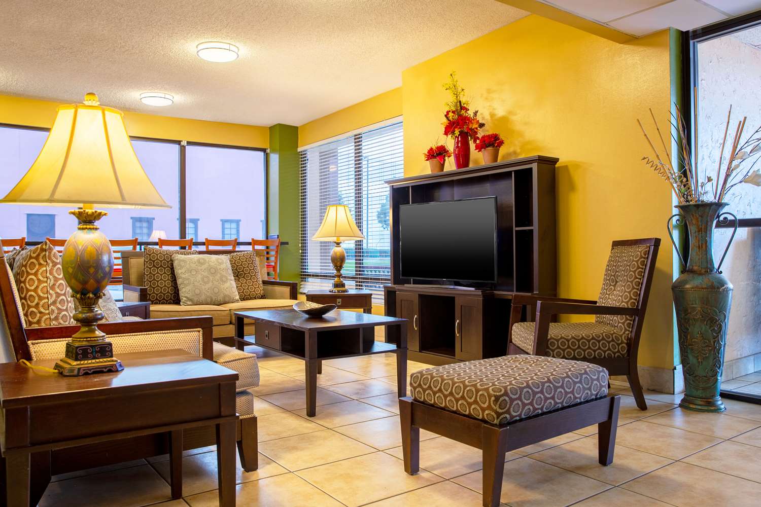 QUALITY INN AT ARLINGTON HIGHLANDS 38/44