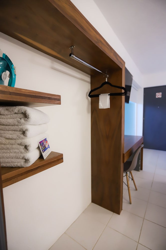 TRYP by Wyndham Chetumal 12/42
