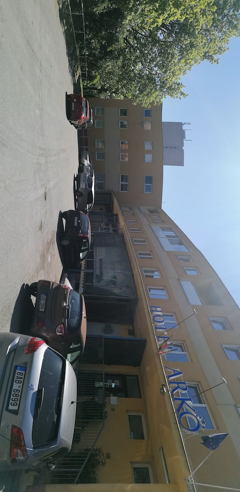 Hotel Arko 54/63
