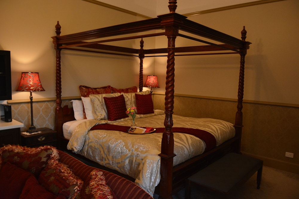 SPA, SUITE