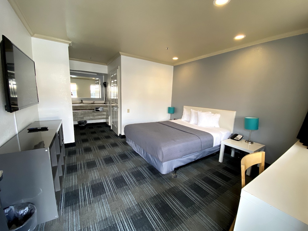 BridgePoint Inn Daly City 14/39