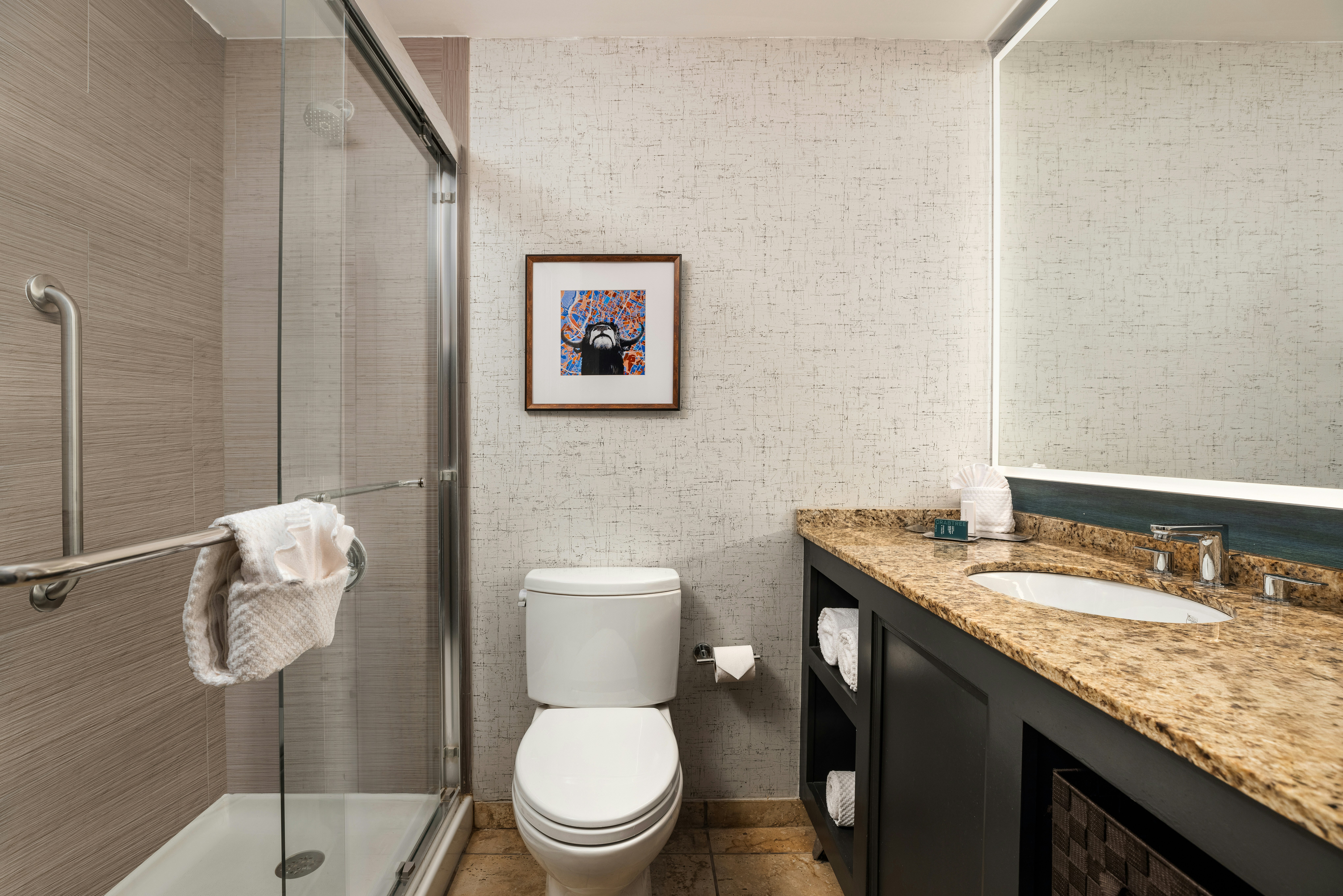 1 Bedroom, Suite, King Bed, Capitol View