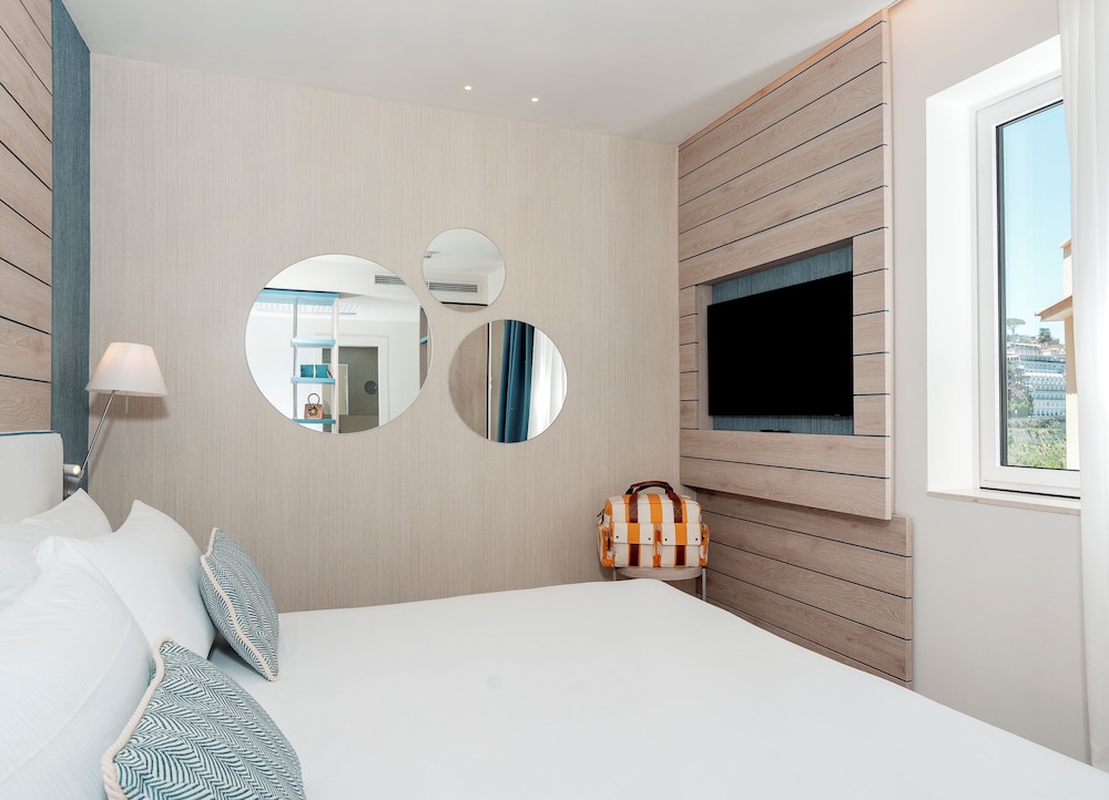 غرفة كلاسيكية بسرير كوين بغرفة نوم واحدة، Hotel Tirrenia 2/5