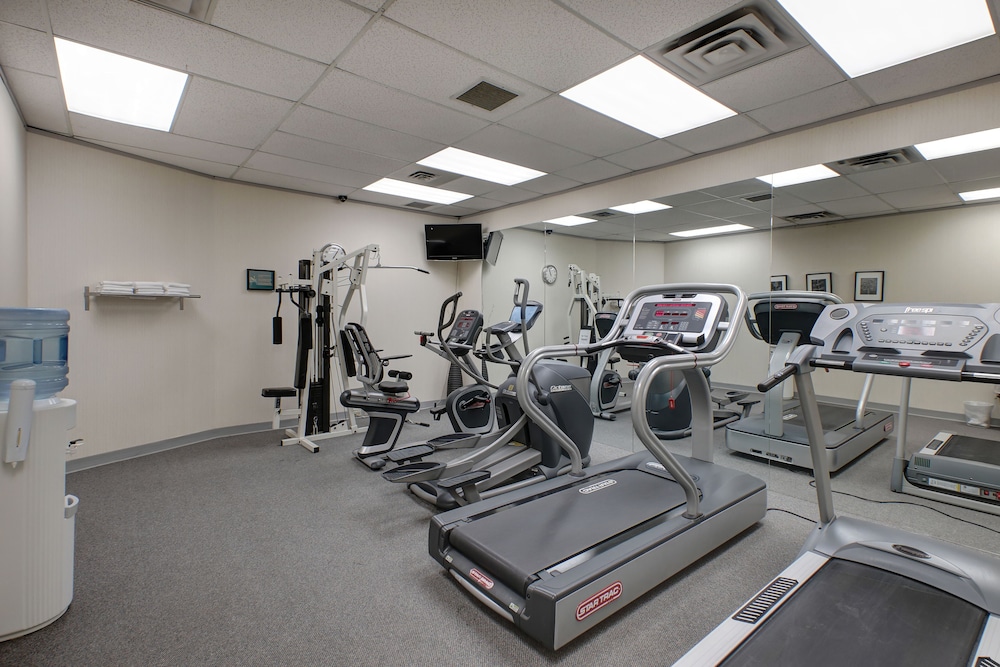Ramada by Wyndham Nisku 25/36