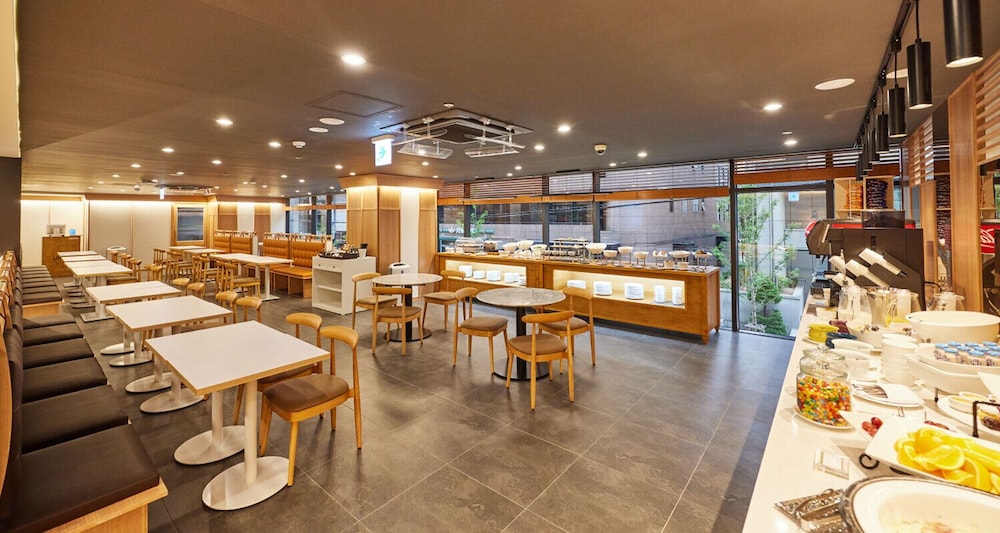 HOTEL URI& 54/60
