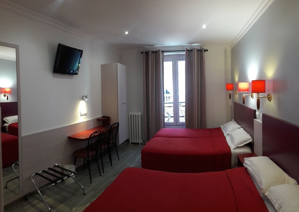 GRAND HOTEL DE TURIN 49/68