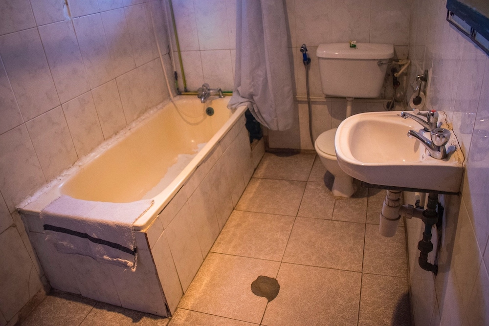 Chelsea Suites Limited 25/28