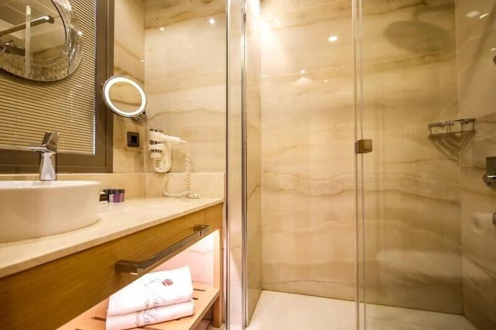 Lale Boutique Hotel 54/55