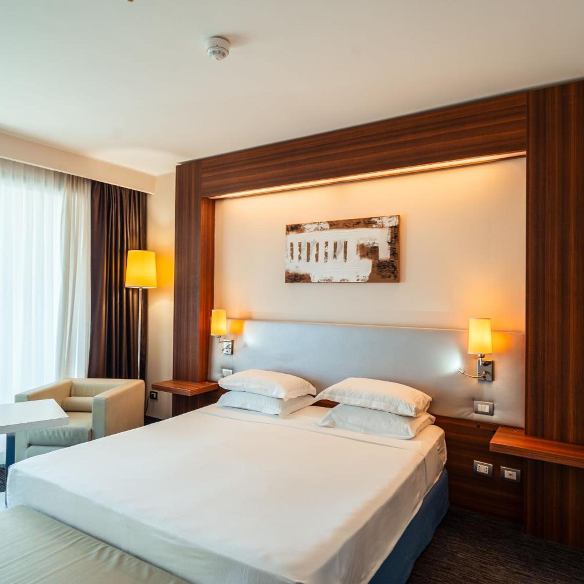 1 Bedroom, Spa, Suite, King Bed, Harbour View, Sofa