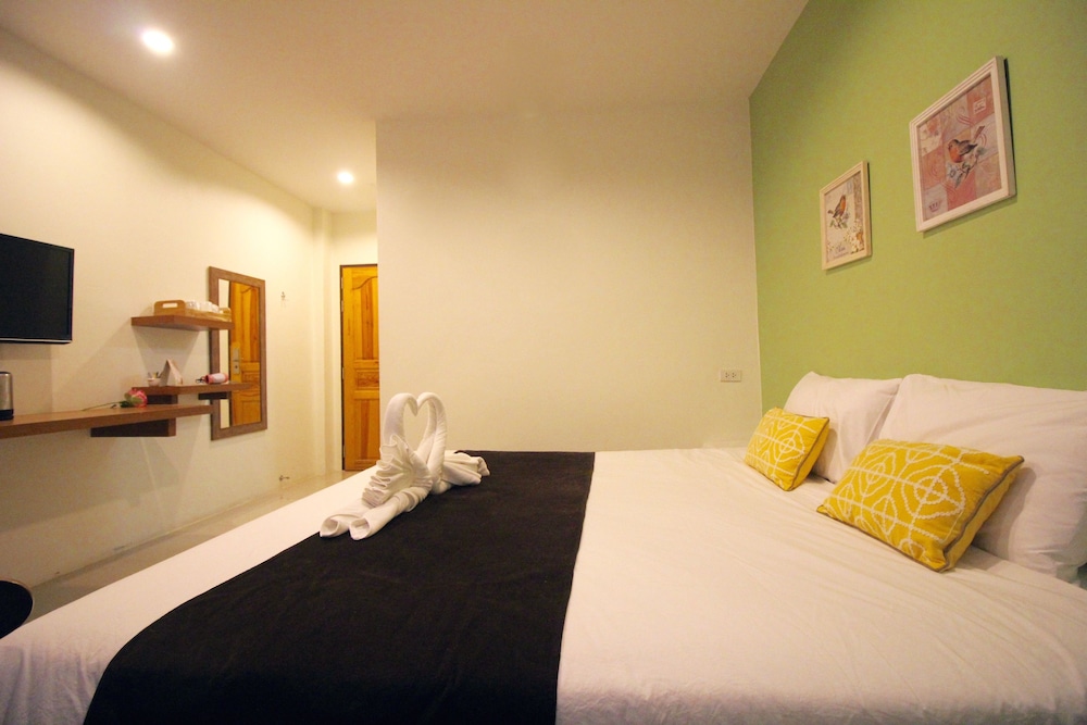Deluxe, King Bed