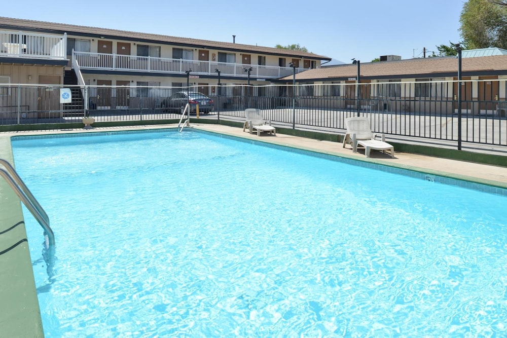 Americas Best Value Inn Bishop 4/32