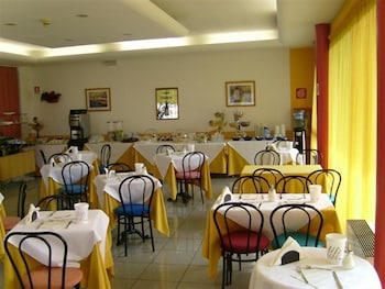 restaurant-cafeteria