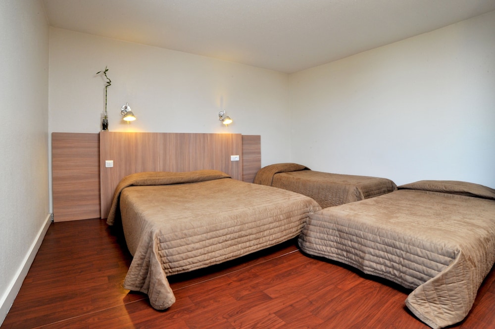 Kyriad Direct Agen-Castelculier 19/41