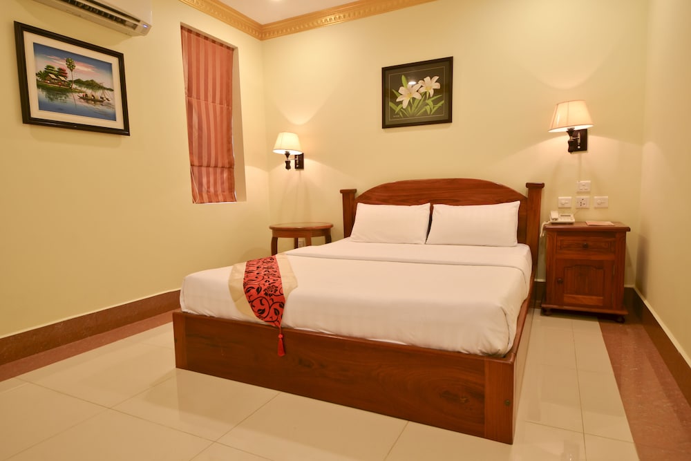 Golden House International Hotel 10/47