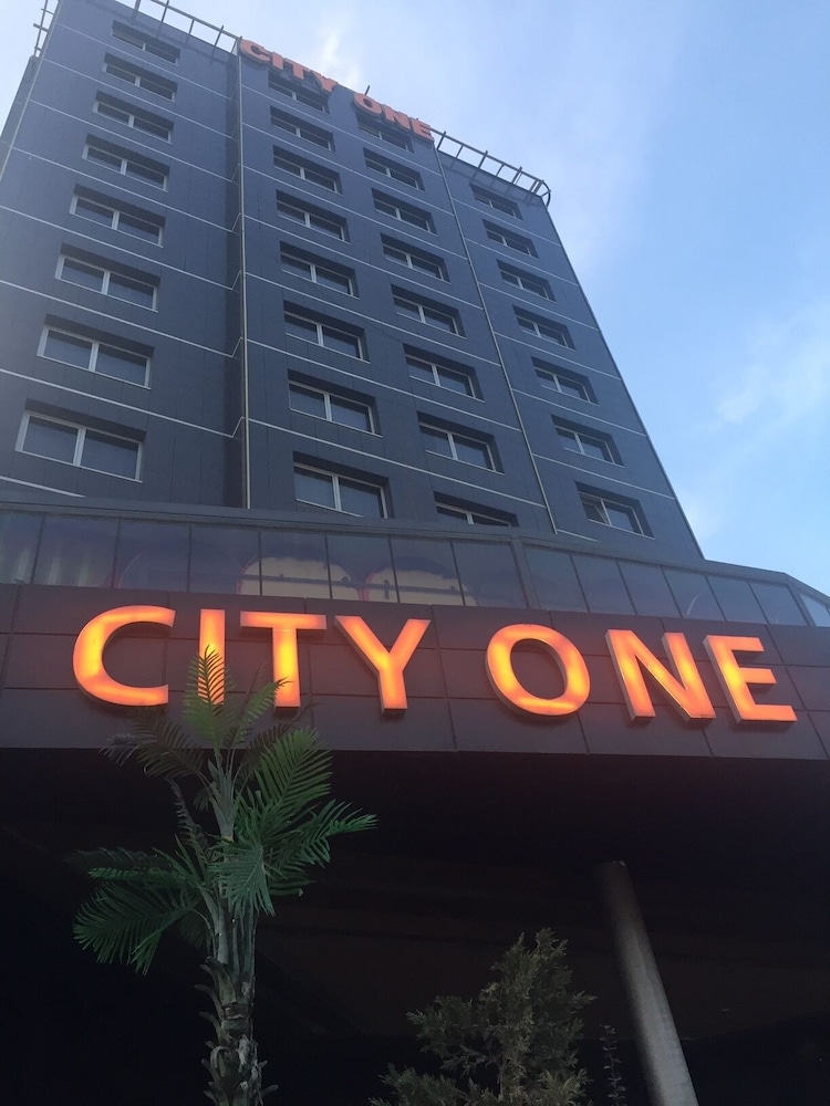 City One 1/43