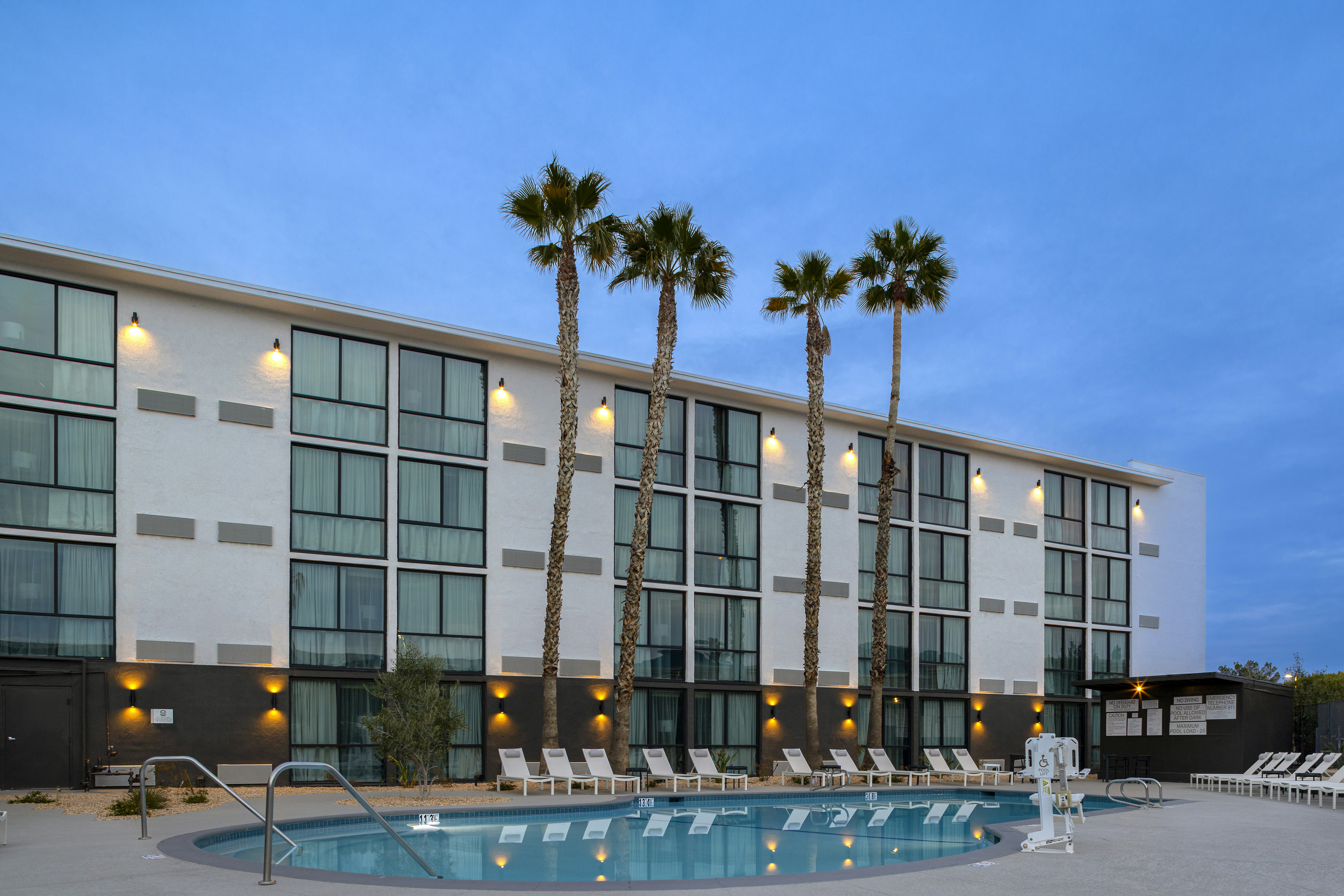 DoubleTree by Hilton Palmdale 7/75
