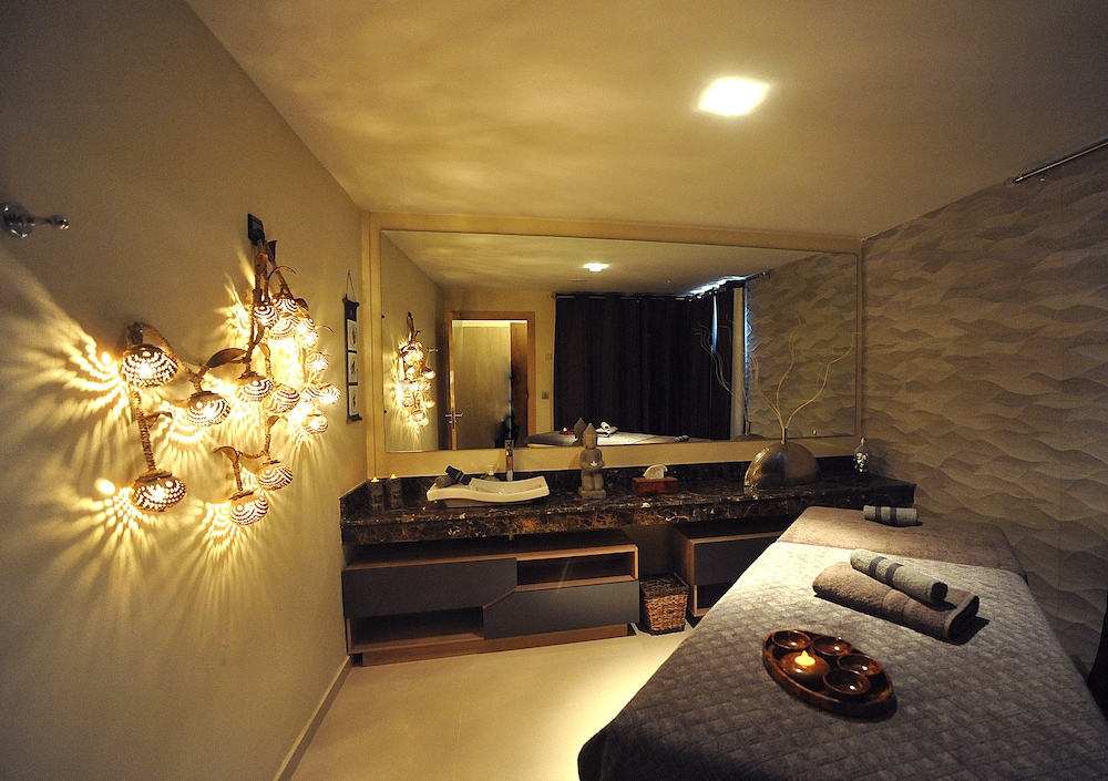 Casablanca Appart Hotel 48/60