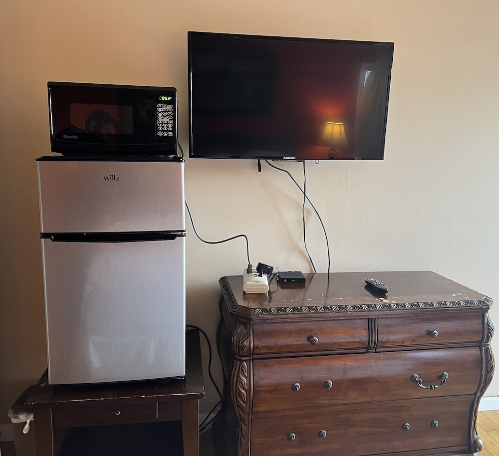Great House Motel 3/50