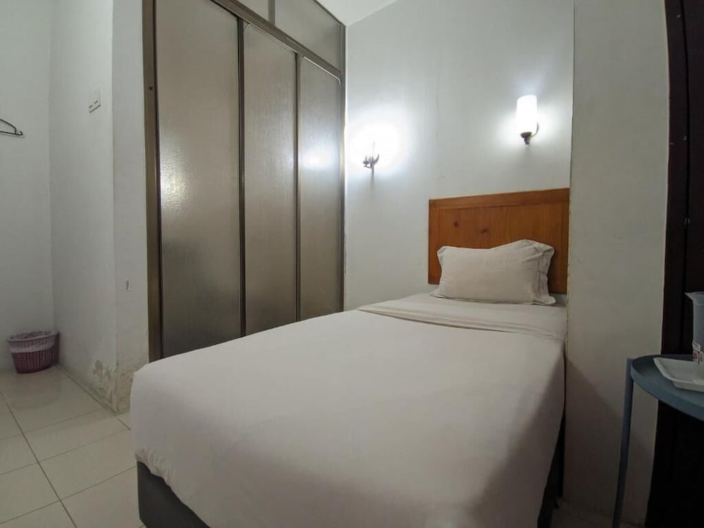 OYO 502 Midah Inn Puchong 14/37