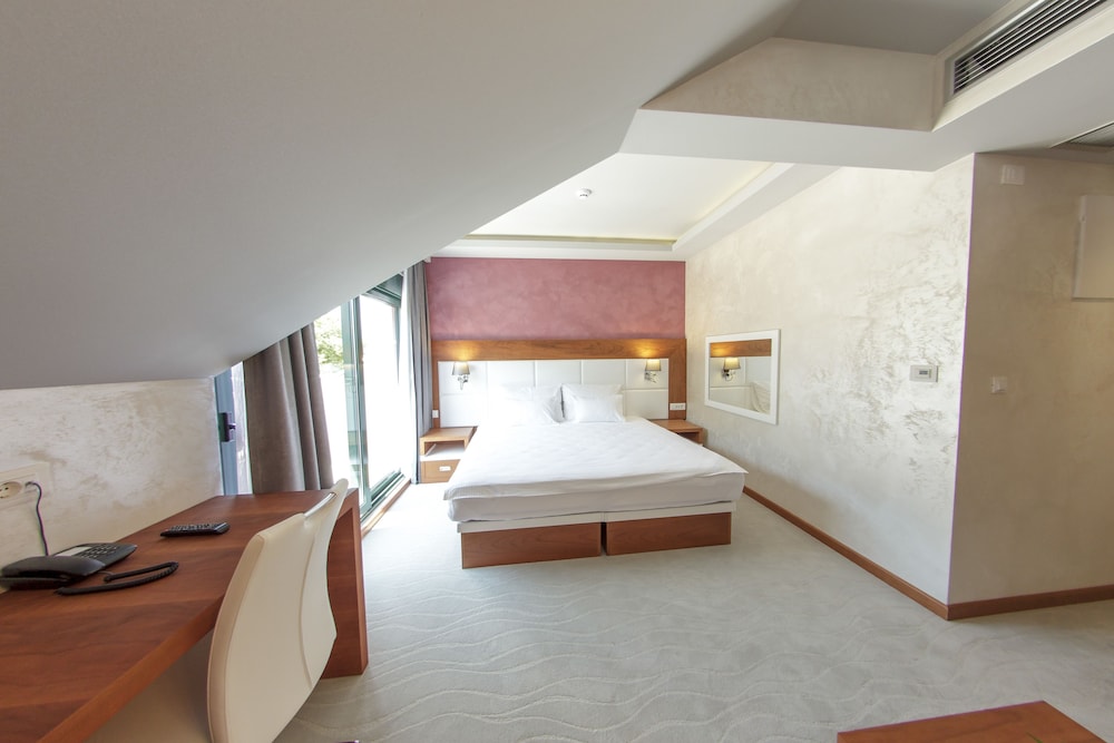 Hotel Porto In 10/38