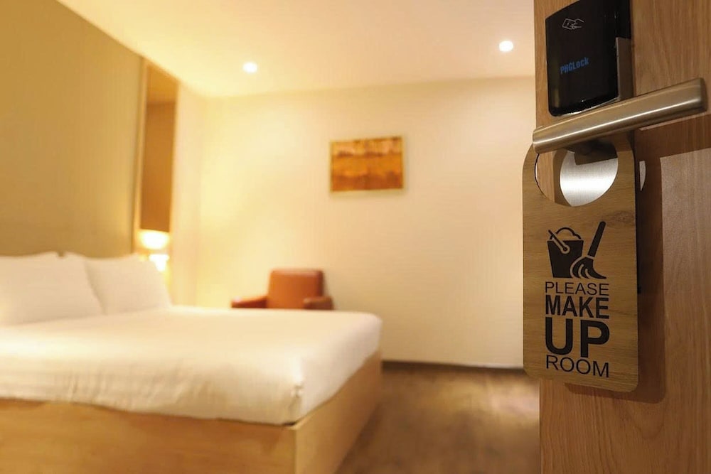 Lanura Apartments and Hotel 23/45