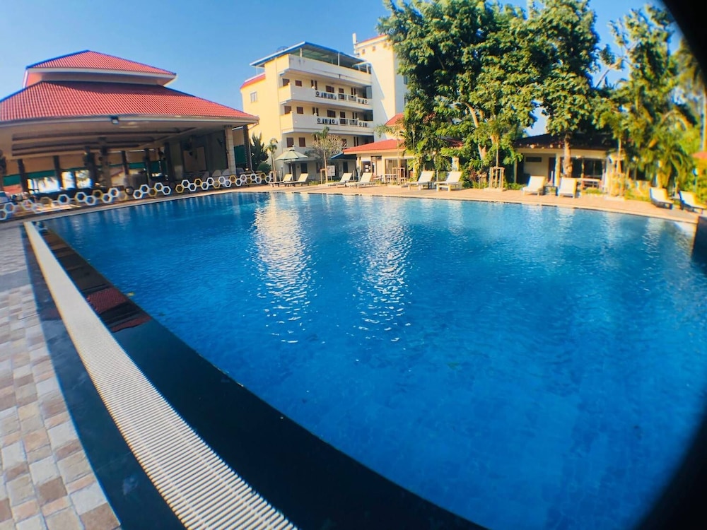 New Travel Beach Resort 64/68