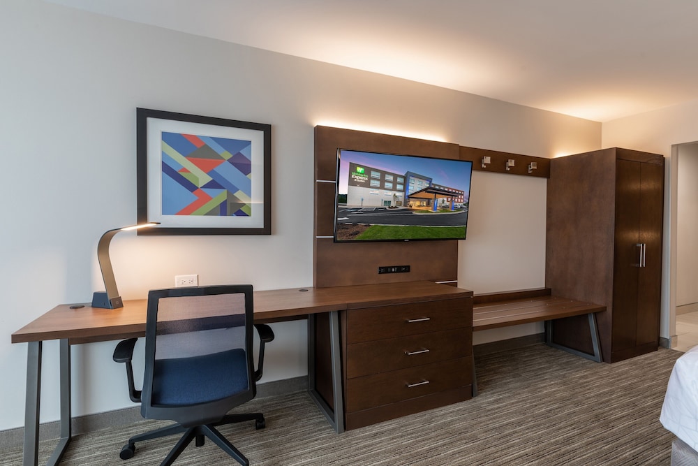 Holiday Inn Express And Suites Greenville Taylors 44/50