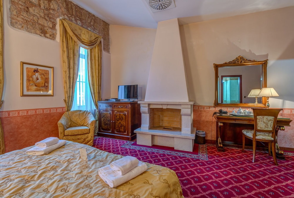 Hotel Alexios 6/71
