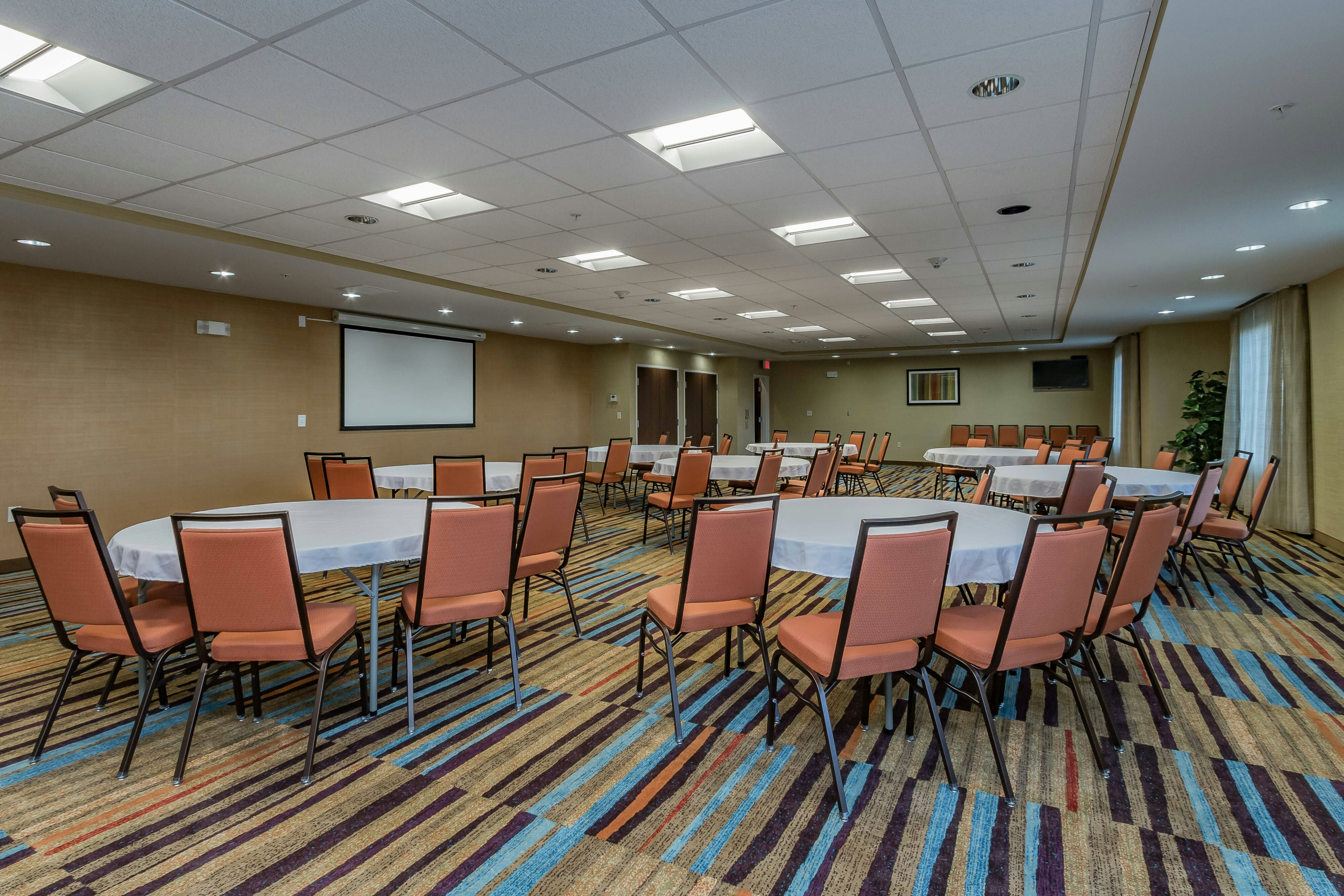 Fairfield Inn And Suites By Marriott Elkhart 18/19