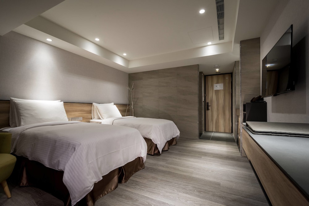 Standard, Twin Beds