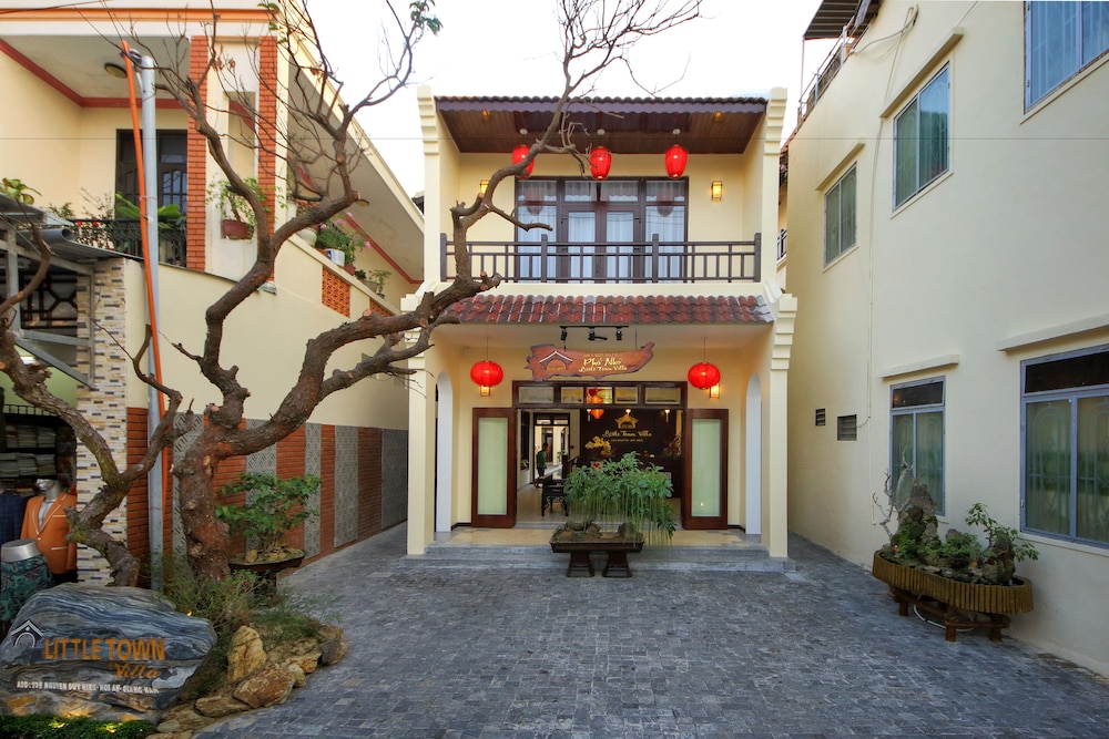 Little Town Villa photo3
