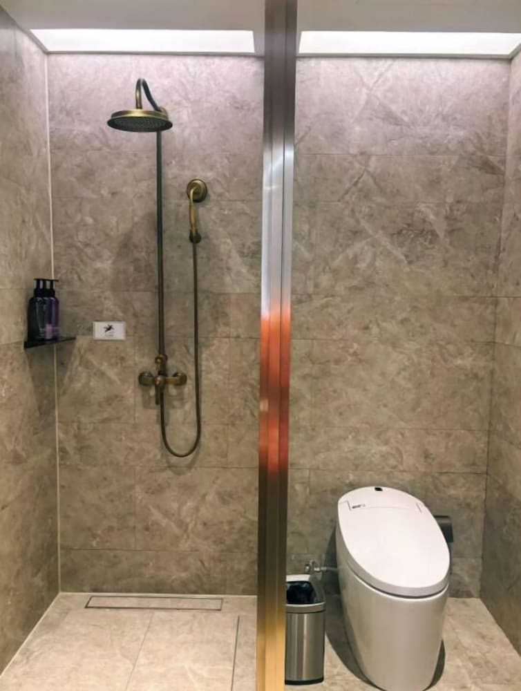 Mercure Chengdu Downtown 69/71