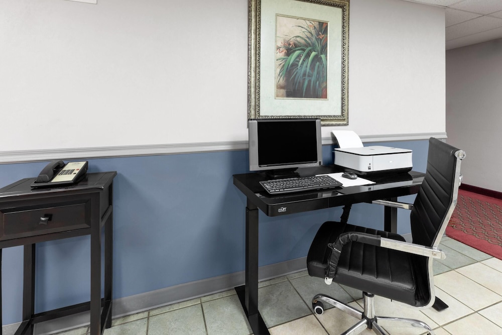 Days Inn by Wyndham Mountain Home 45/55