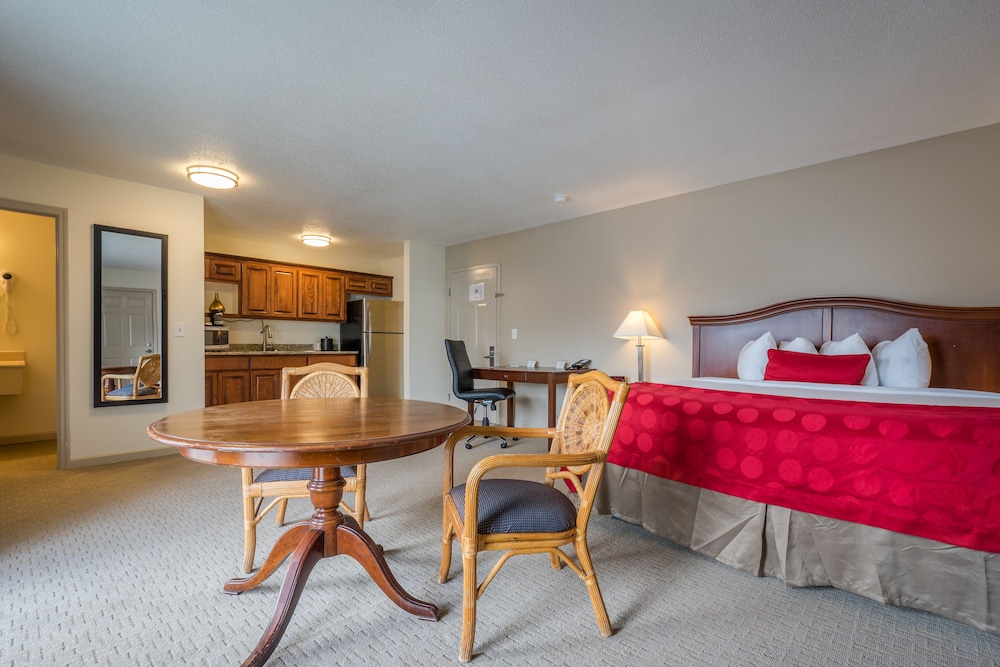 Cottonwood Suites Savannah Hotel and Conference Center 46/71