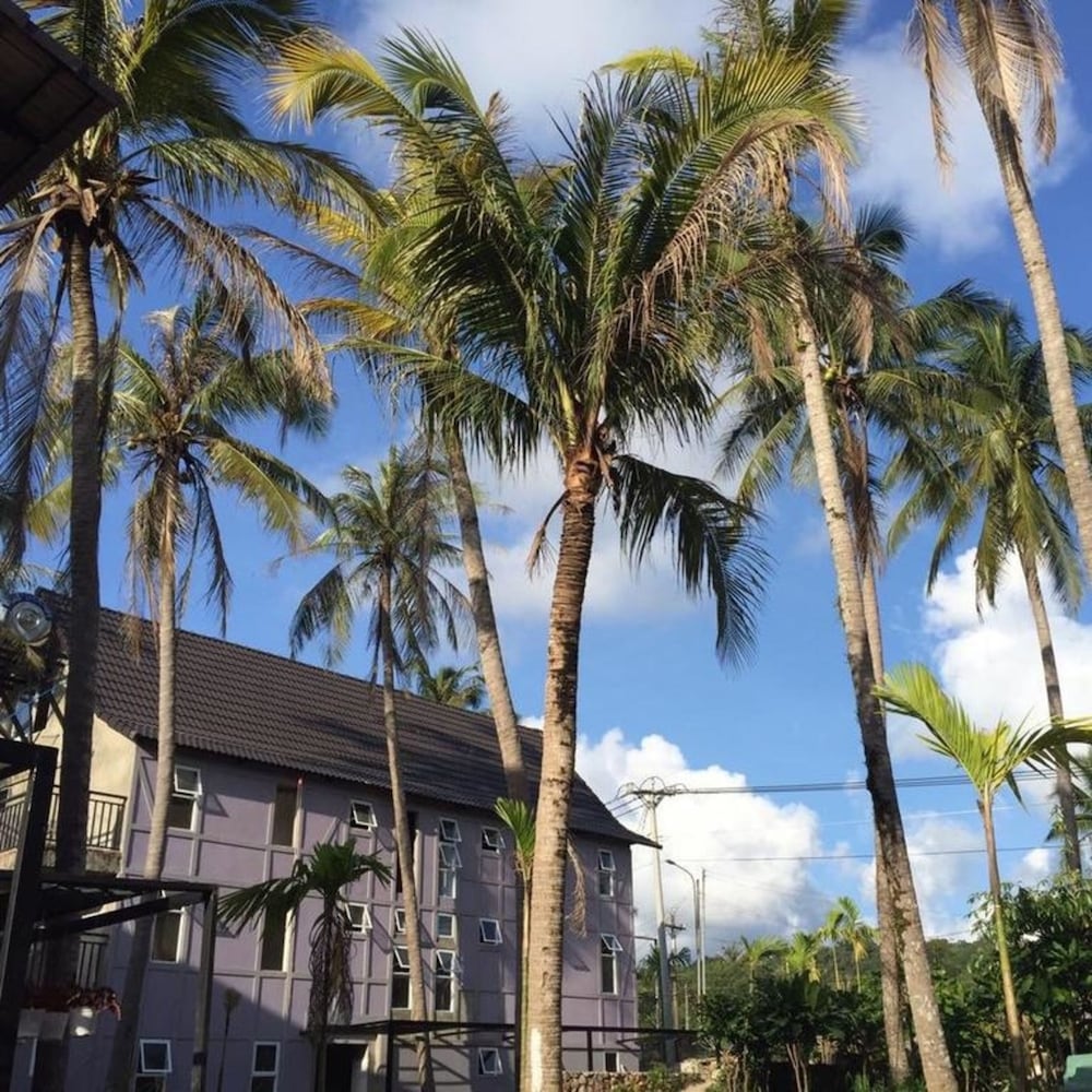 Coco Valley Hotel & Restaurant 57/64